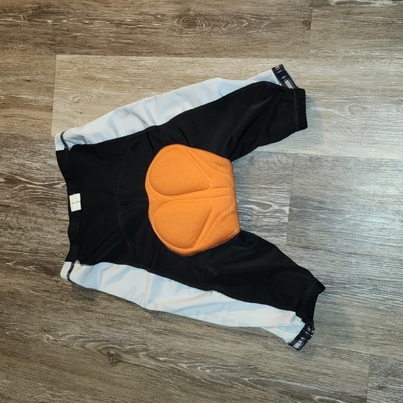 ♥️ Ciclyng short size  L - Picture 5 of 6